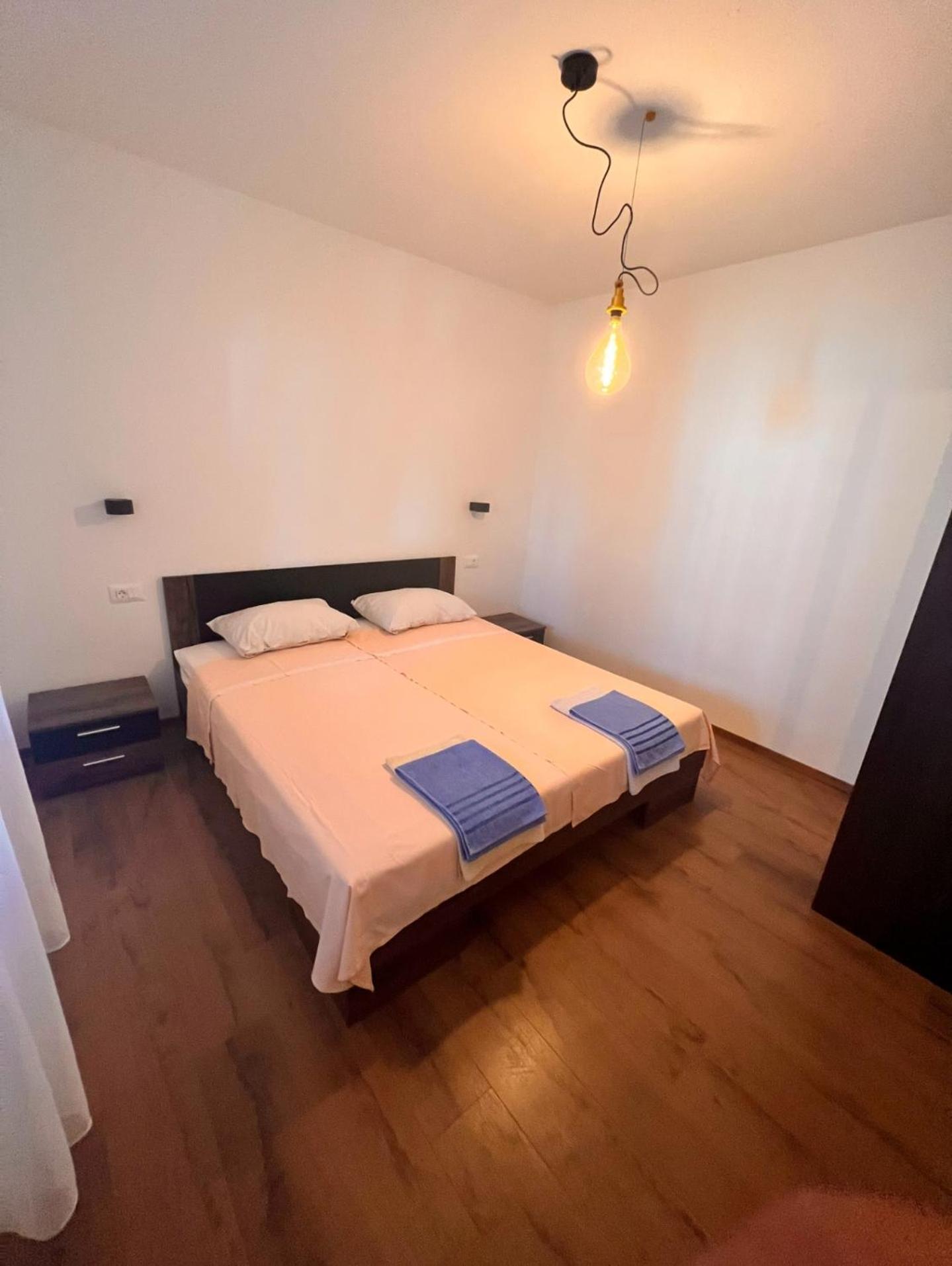 Mila Holiday Apartments Пореч Екстер'єр фото